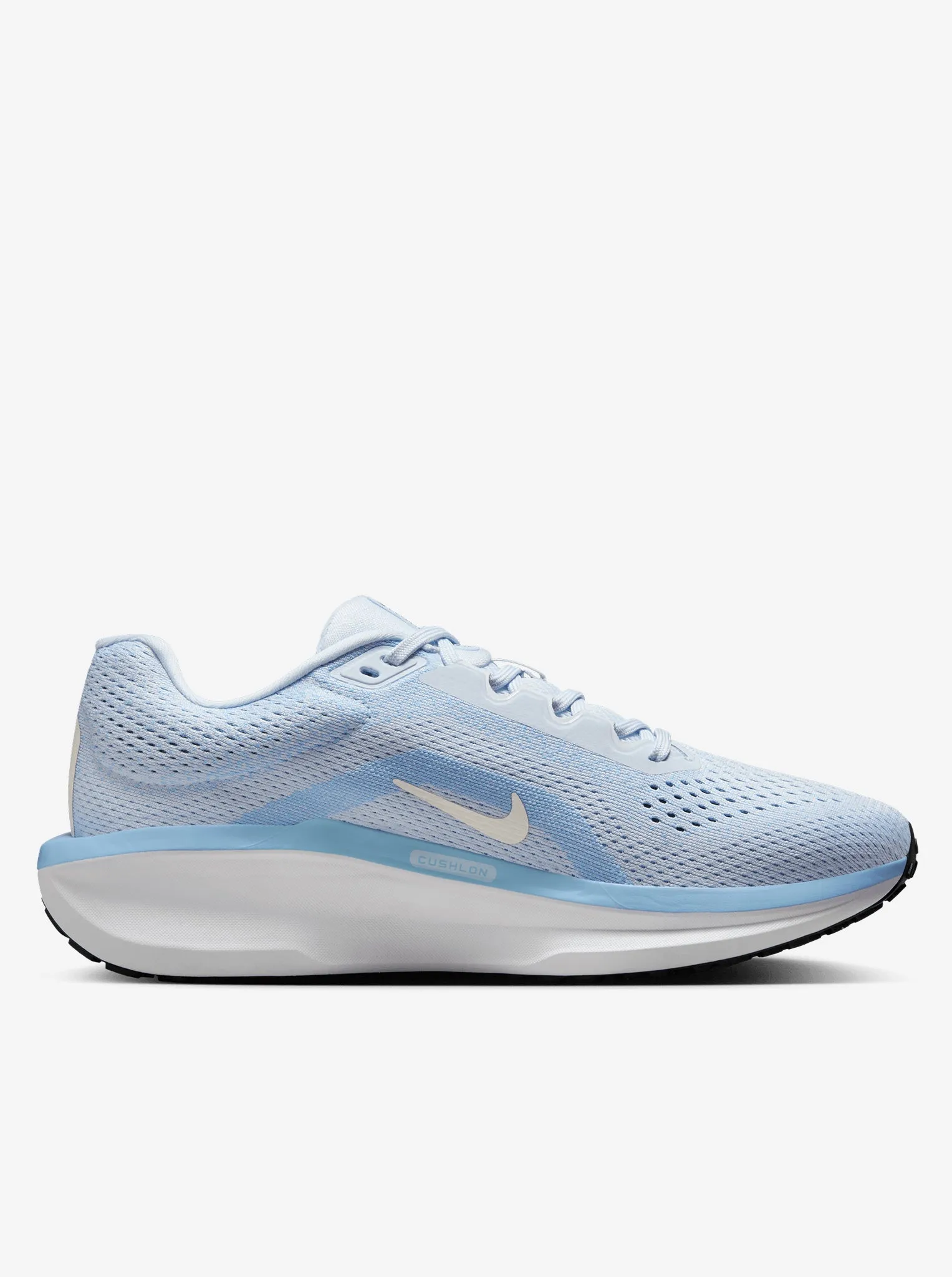 Air Winflo 11 Womens Anatomical Last Shape running in a bog area shoes