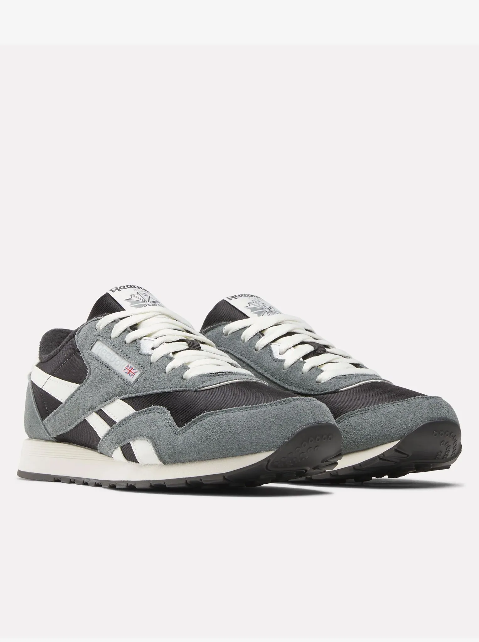Distinctive chic Classic Nylon Mens
