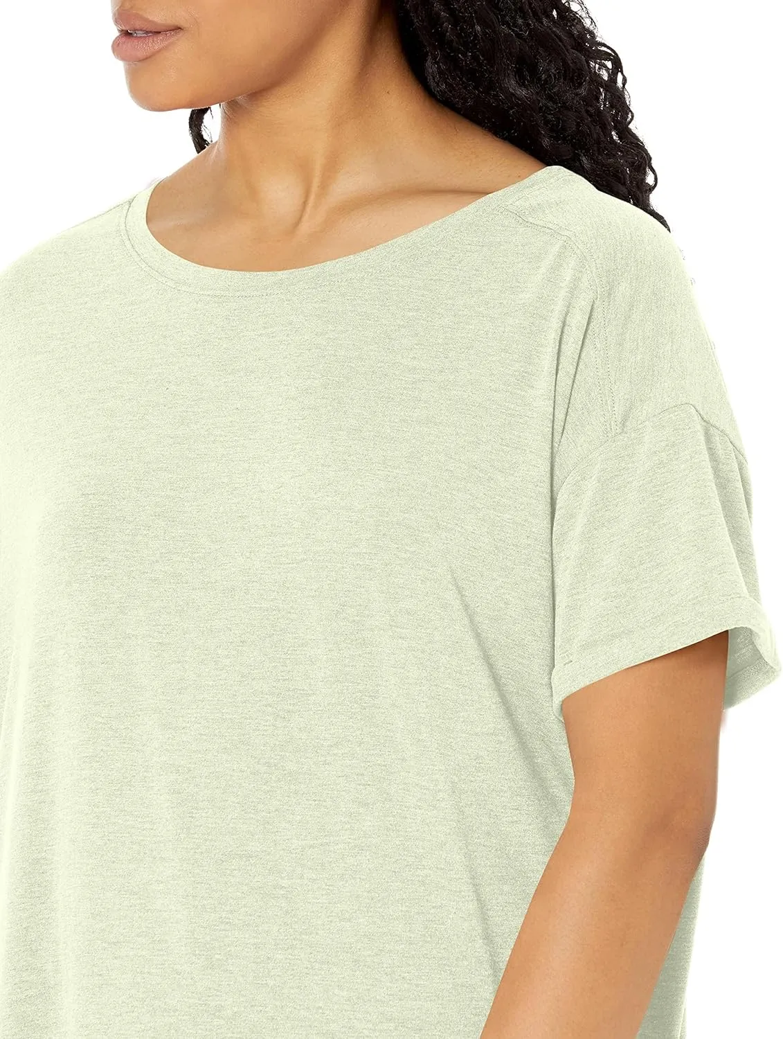 Amazon Essentials Women's Studio Relaxed-Fit Lightweight Crewneck T-Shirt (Available in Plus Size), Multipacks