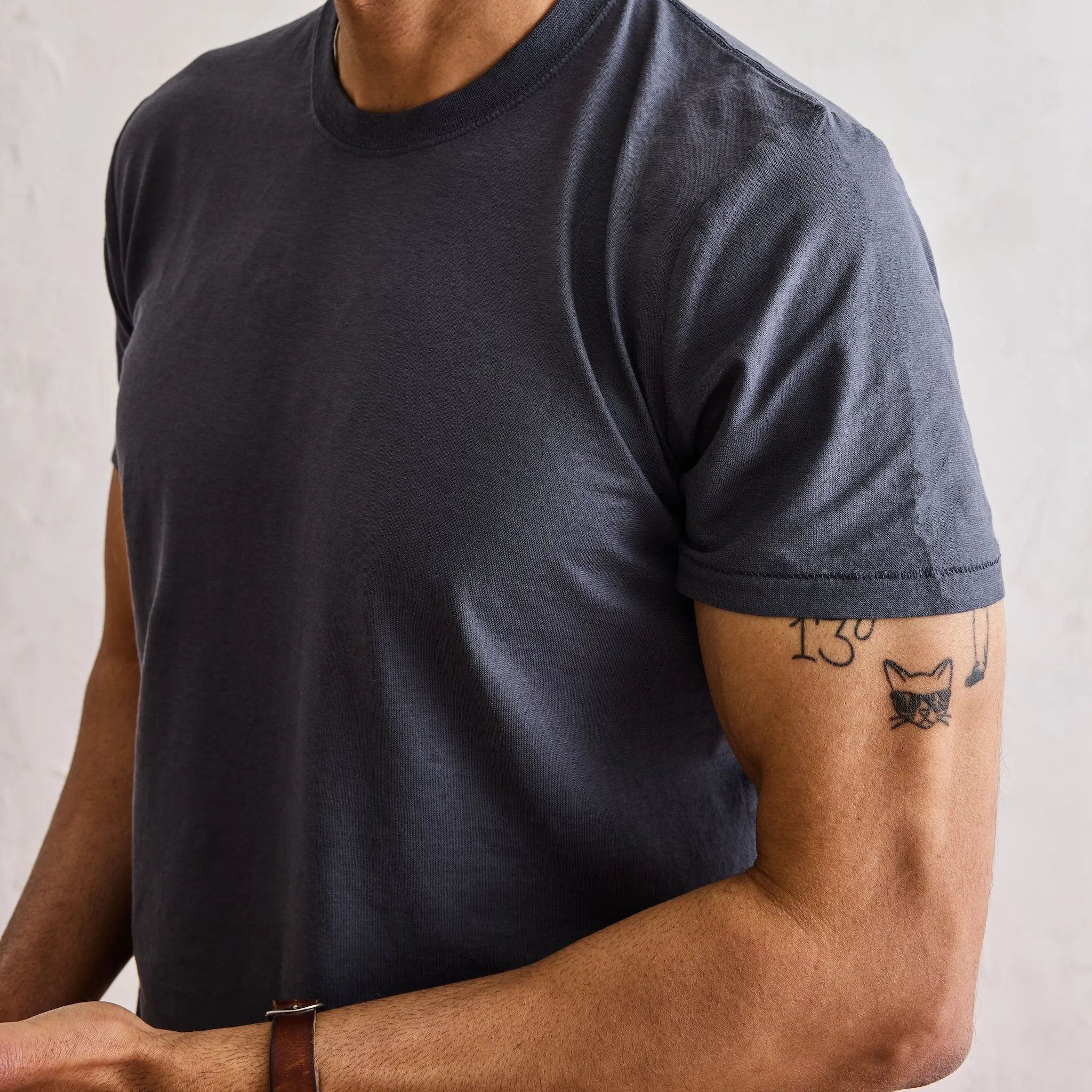 The Cotton Hemp Tee in Navy Sporty Vibe