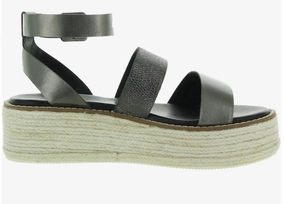 Bold Buckle Women's Dayline Sandals In Black