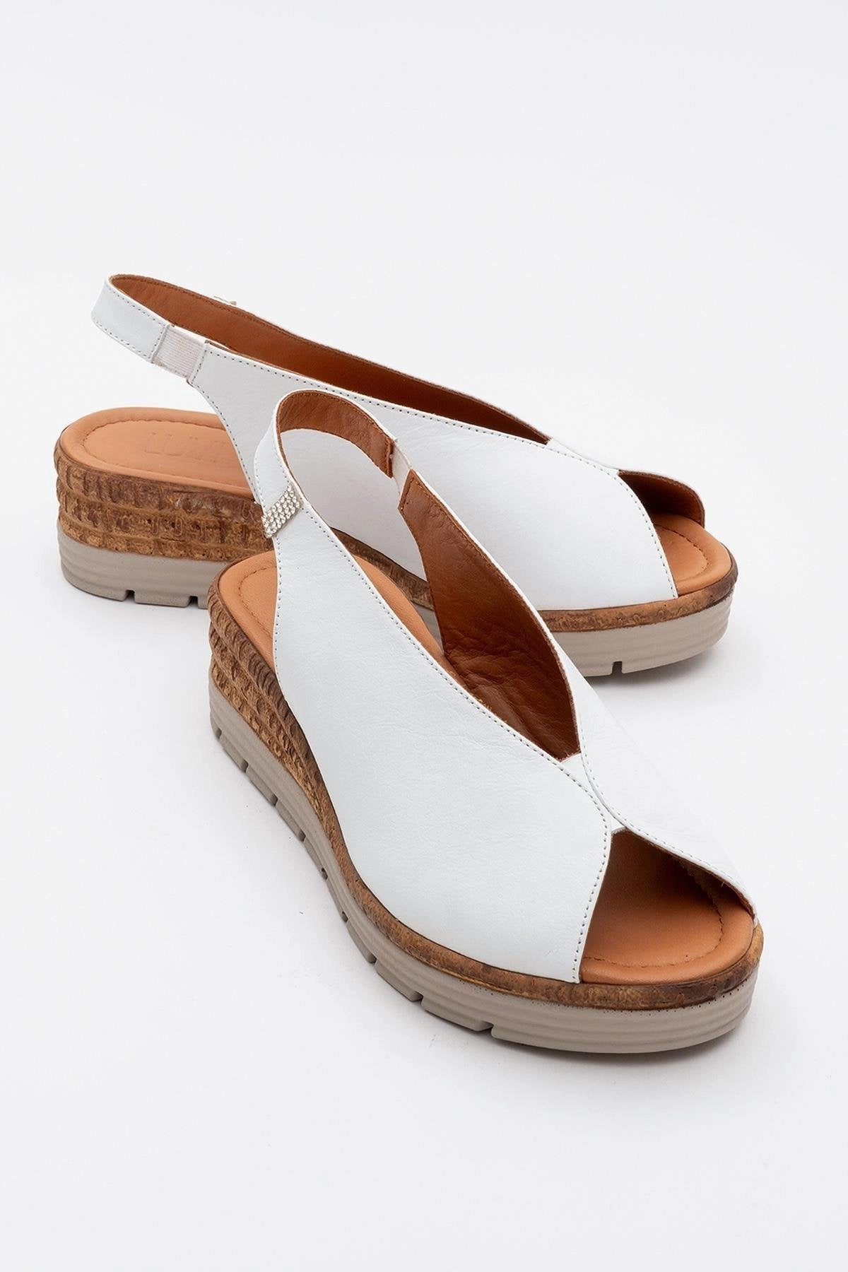 Blom Leather Platform Sandal Modern Fit Sharp Base