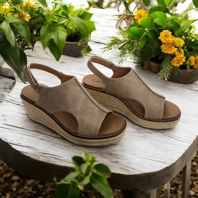 K Bye Wedge Sandals In Taupe Air Touch