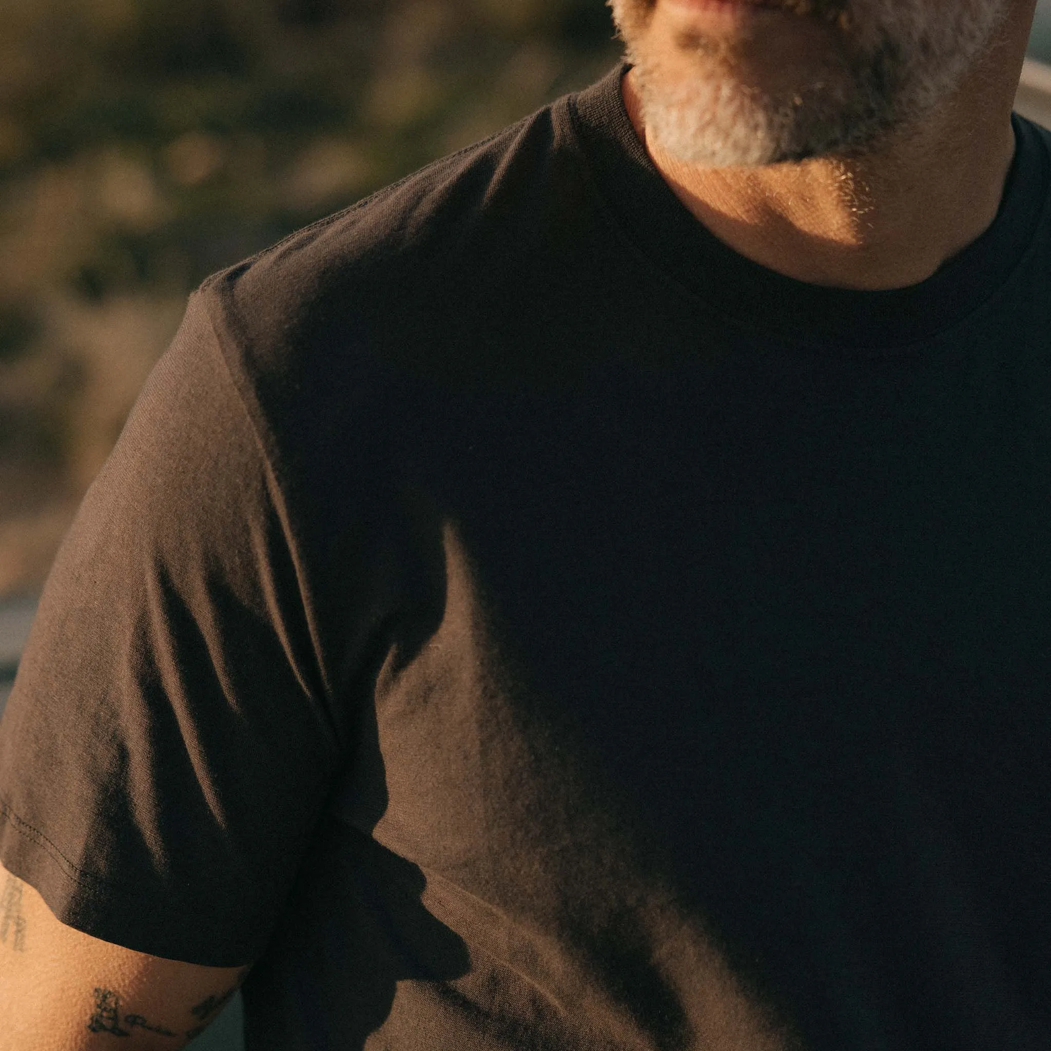 Chic Style Trend The Cotton Hemp Tee in Charcoal