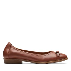 All-Season Footwear Easy Care Clarks Lyrical Sky in Brown Leather