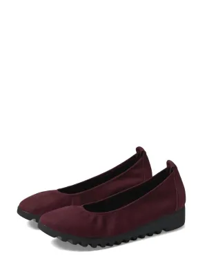 Shopping Day Brianna Ballet Loafer In Burgundy
