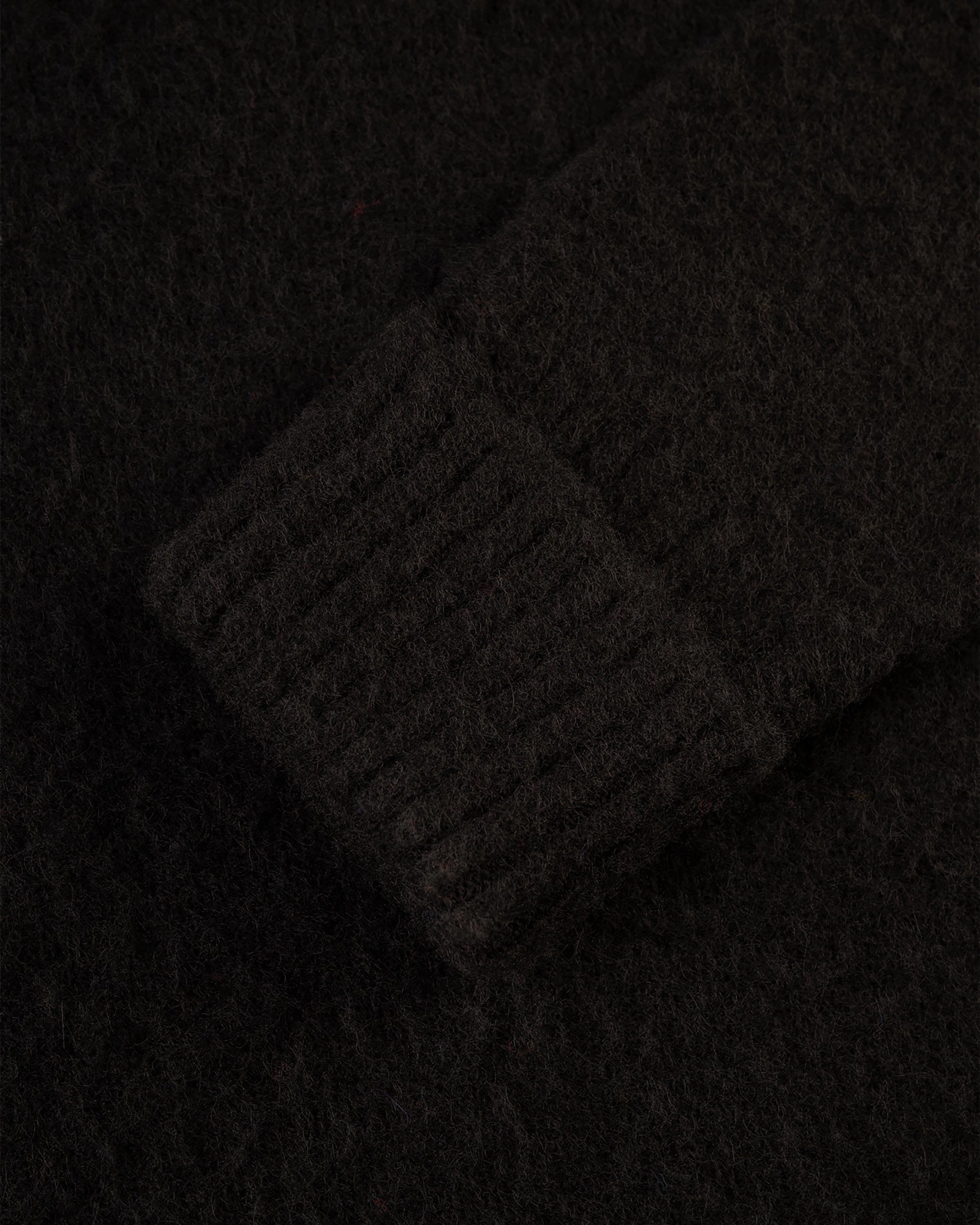 Snuggle Look Sustainable Sourcing Certified Made-in-Scotland Black Shaggy Dog Sweater - Classic Fit