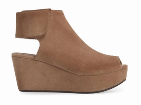 Everyday Feel Core Aesthetic Women's Peep Toe Wedge In Taupe Suede