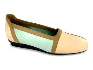 Relaxed Padding Foot Strong Women's Slip-On Shoe In Nude