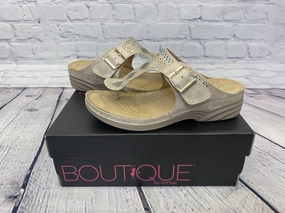 Women's Jett Set Sandal In Gold Curve Base