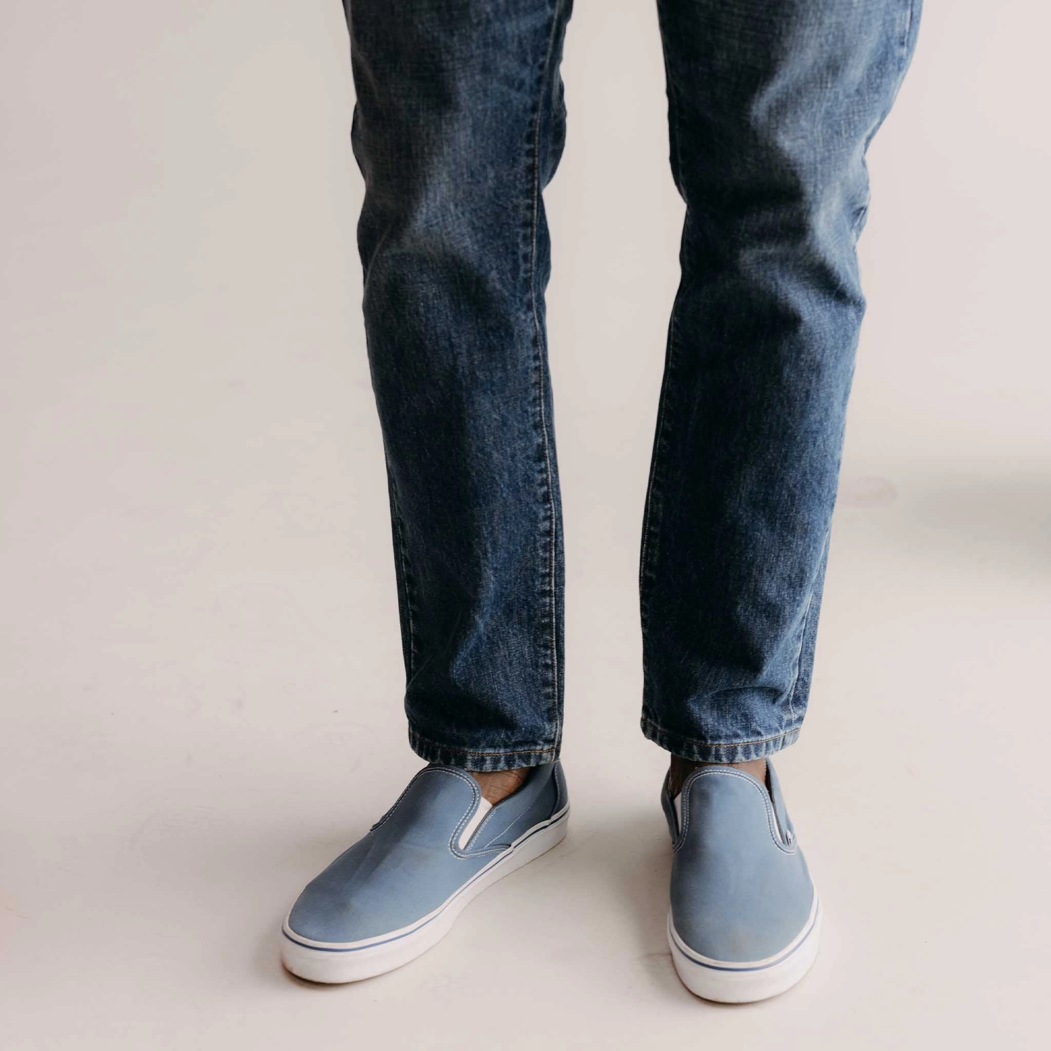 The Democratic Jean in Mid Wash Organic Selvedge All-day Comfort Quick Access