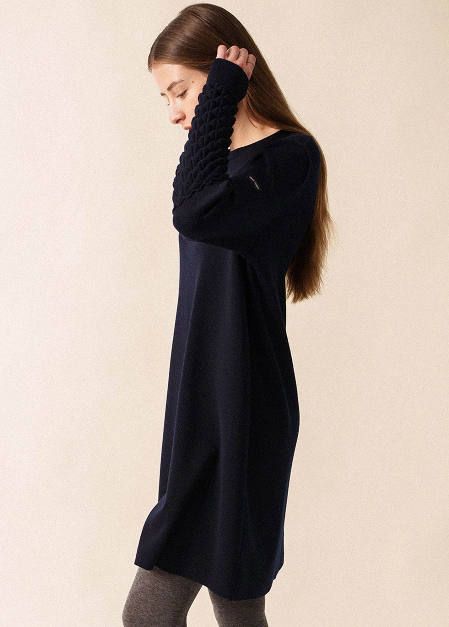 Smooth Edging Easy Care CLUSES DRESS - A-Shape Wool Dress with Sculpted Sleeves | 100% Wool (NAVY)