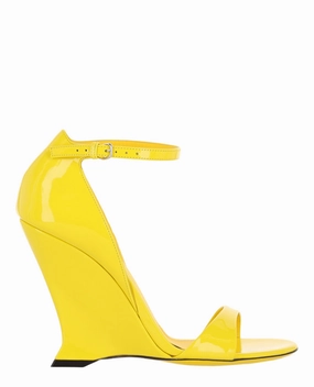 Tread Light Secure Outfit Vidette Patent Leather Wedge Sandals