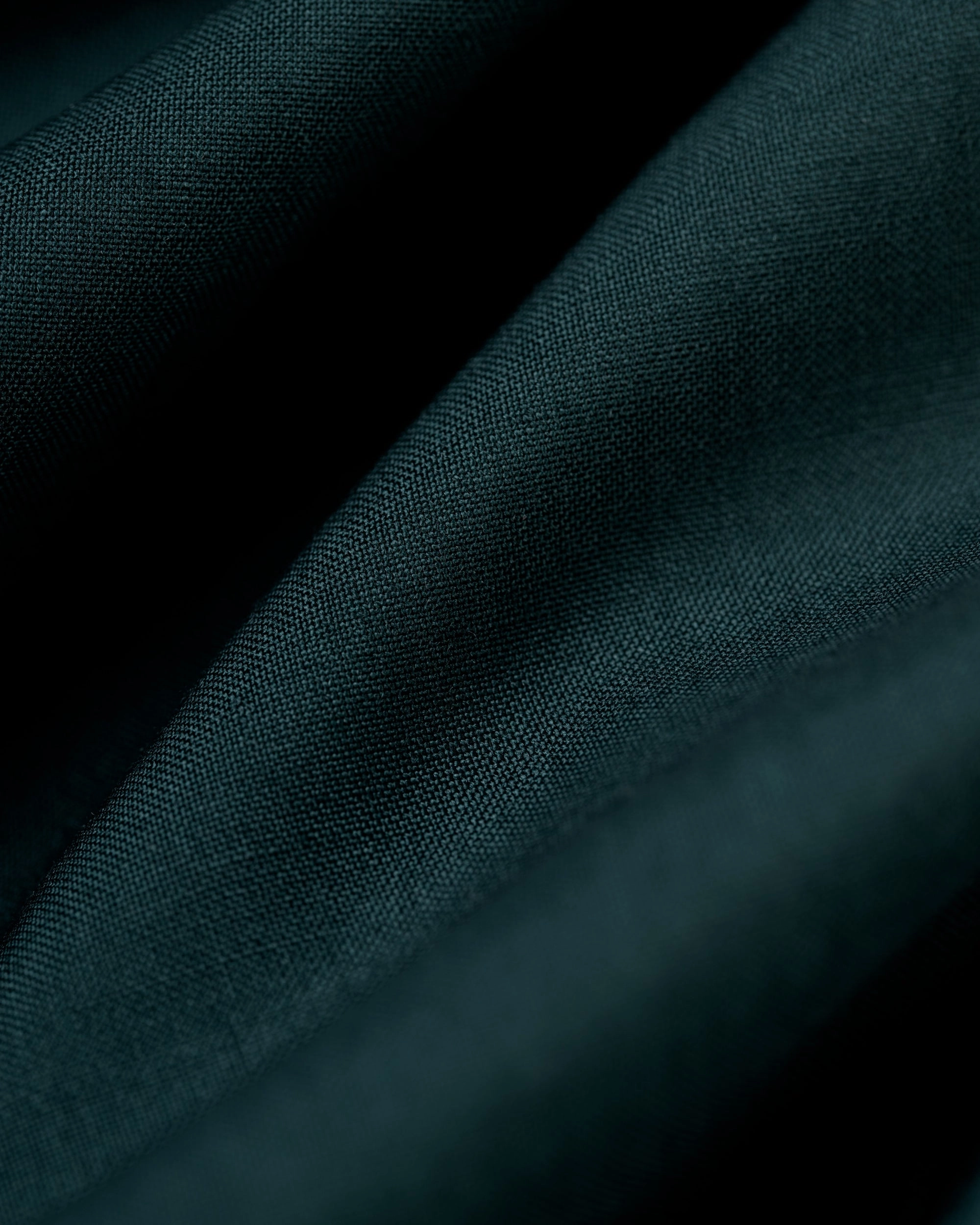Tailored Wearable Made-in-Canada Solid Hunter Green Tropical Wool Blazer