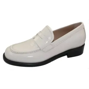Soft Finish Flexible Design Women's Dominic Loafer In Light Beige