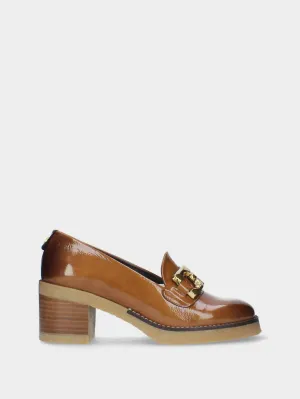 Women's Medium Heel Moccasin In Camel Mountain Path Light Breeze