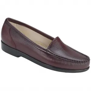 Women's Simplify Loafer - Medium Width In Antique Wine Tassel Keeper Urban Ready