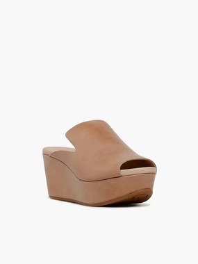 Evening Look On The Go Women's Whisper Wedge Sandals In Taupe Leather