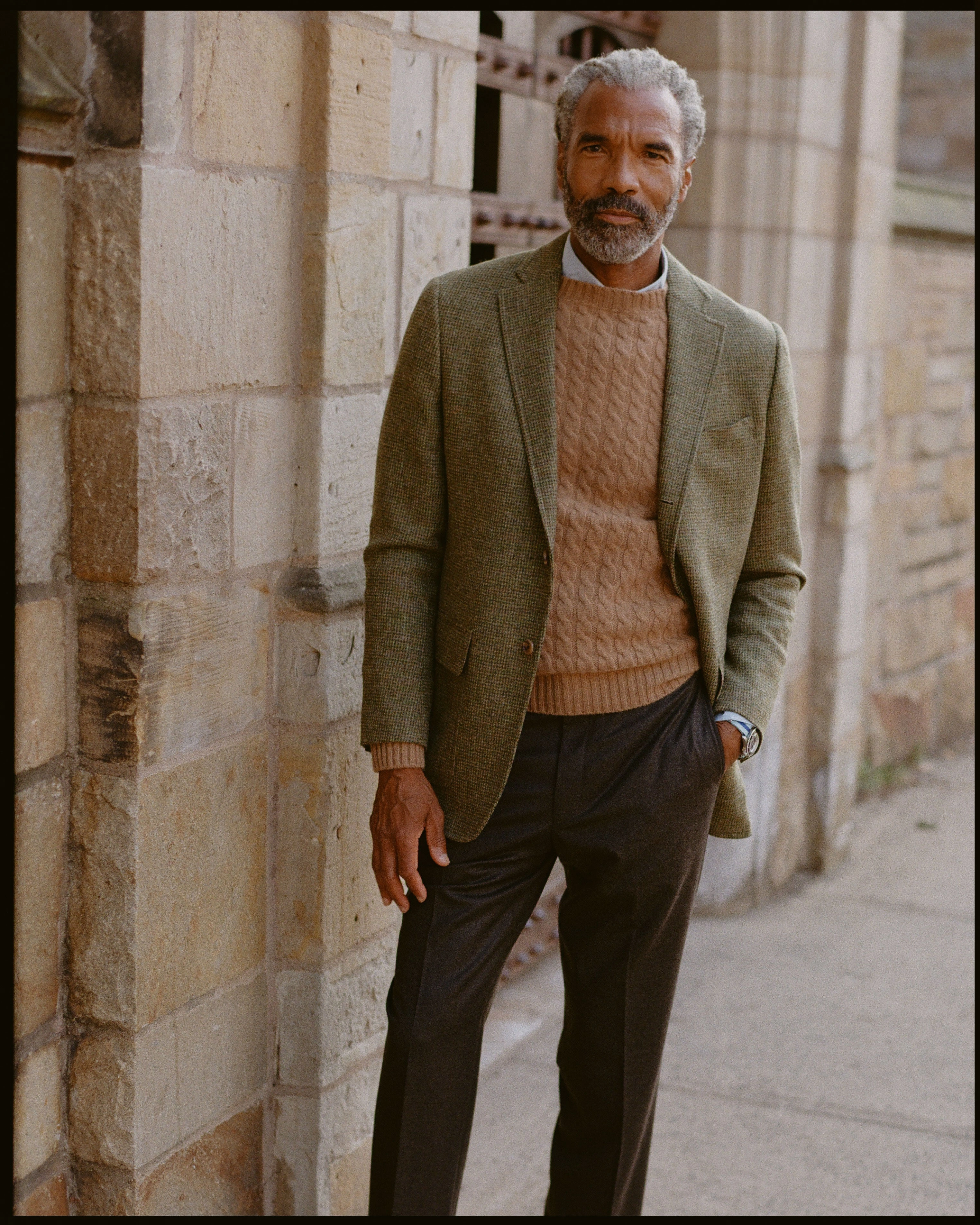 Made-in-USA Olive Tic Weave Cheviot Tweed Sport Coat Modern Fit Flex Knit Back Panel
