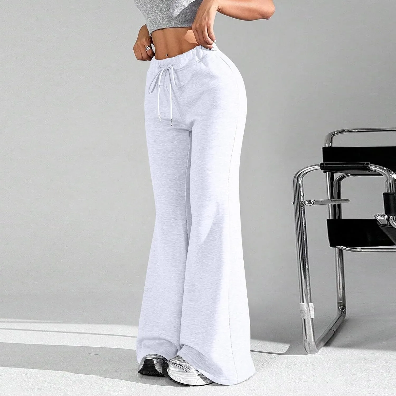 Flare Wide Leg Sweatpants Women Fleece Drawstring Low Rise Jogger Pants Cute Bell Bottom Sweat Pants with Pockets