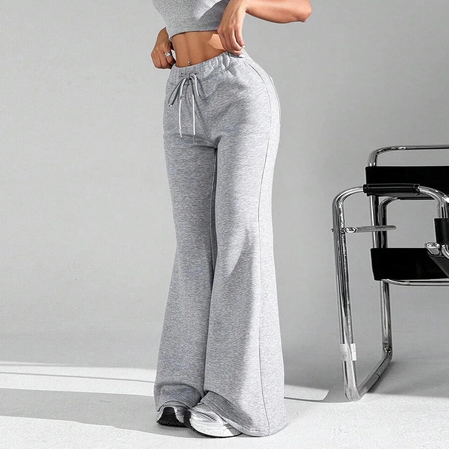 Flare Wide Leg Sweatpants Women Fleece Drawstring Low Rise Jogger Pants Cute Bell Bottom Sweat Pants with Pockets
