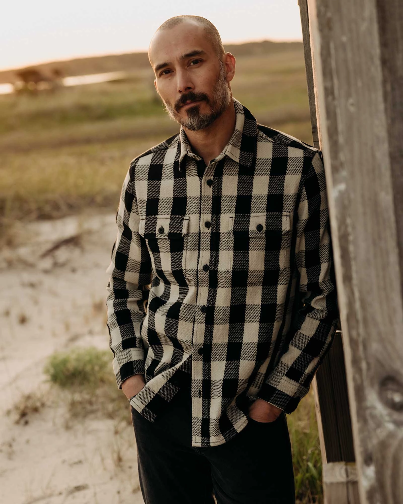 Seamless construction Tailored Silhouette The Division Shirt in Black Indigo Check
