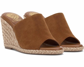Fayla Wedge Sandal In Golden Walnut Lifted Design