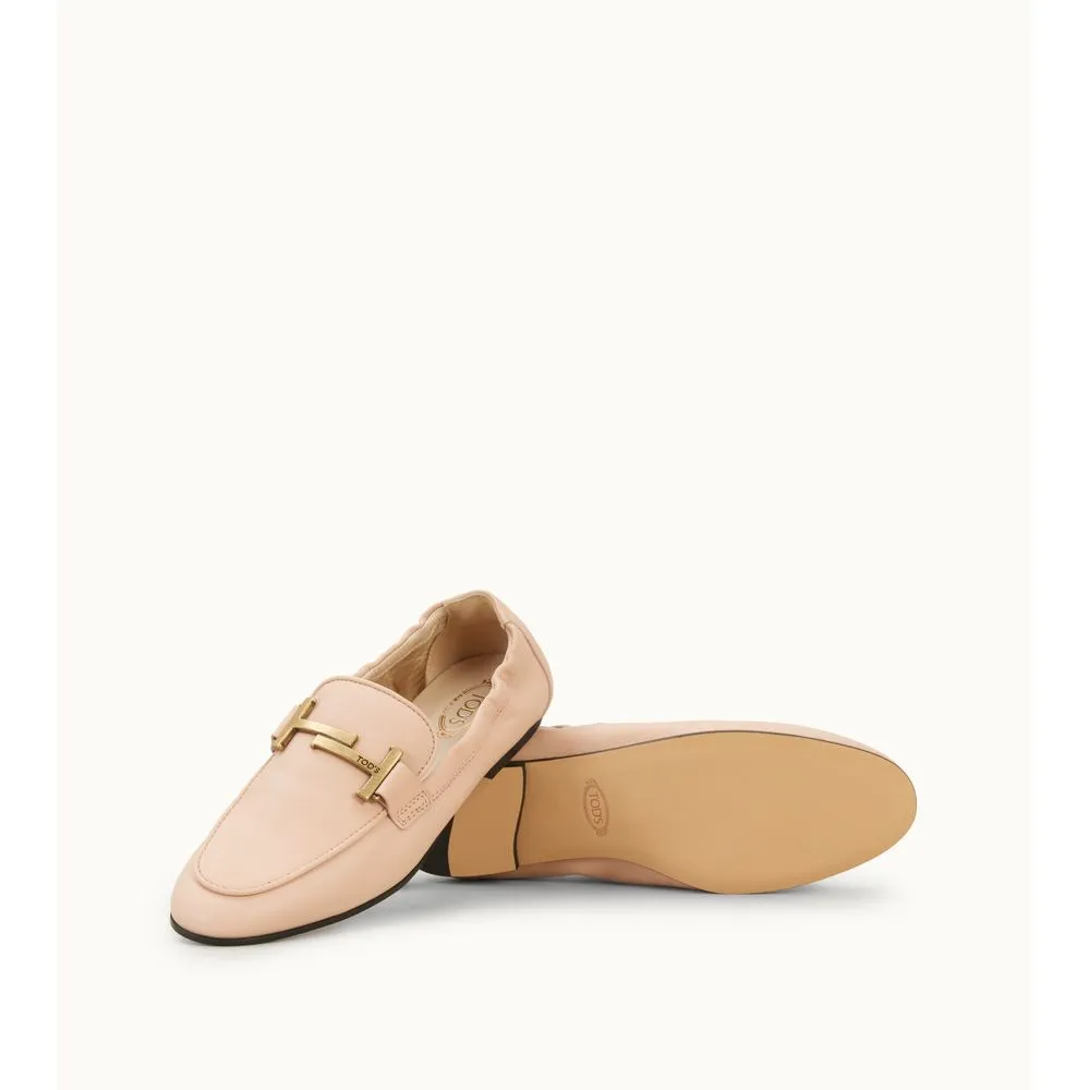 Loafers in Leather Easy Movement Streetwear Look