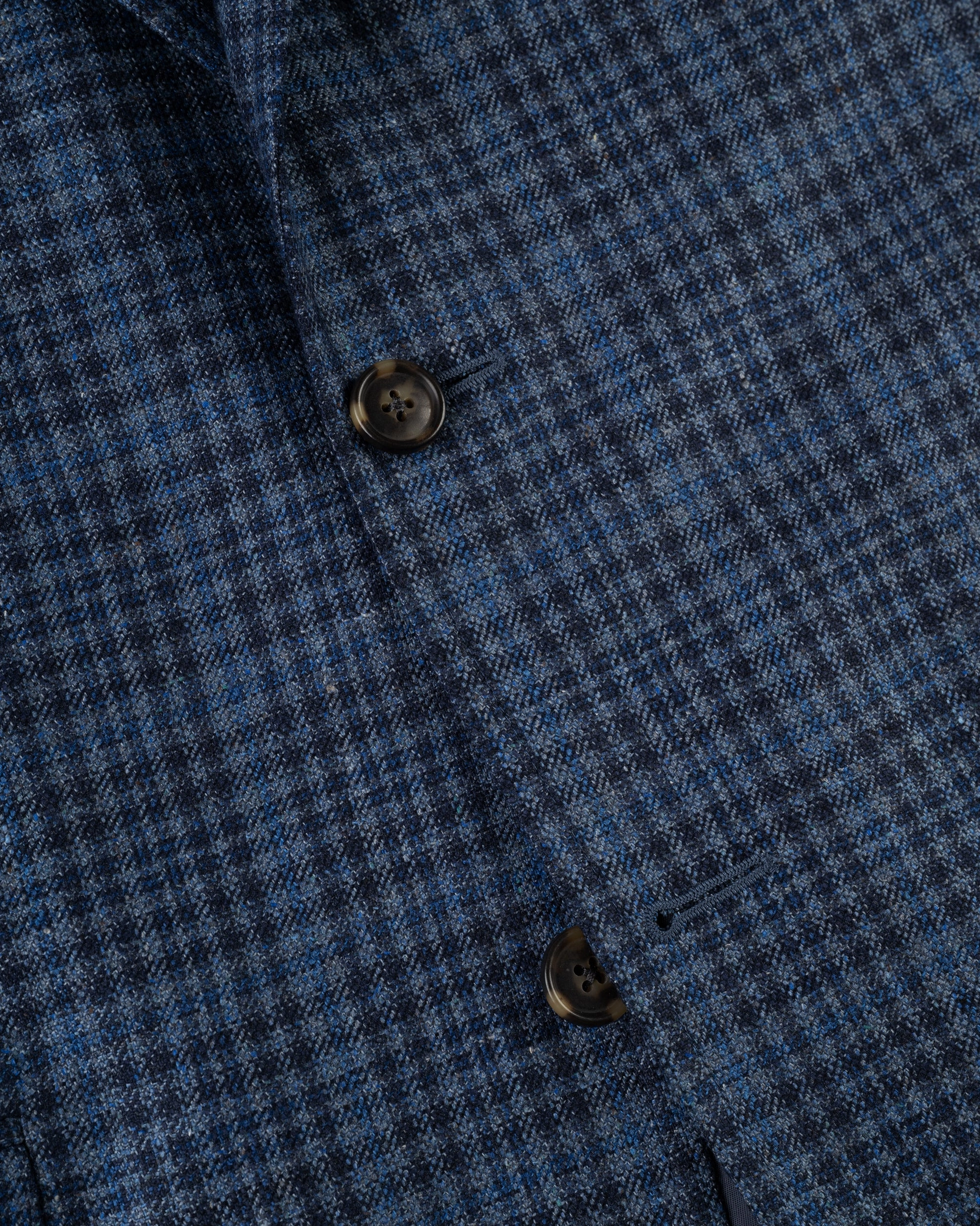 Made-in-Canada Medium Blue Check Silk/Wool Sport Coat Smart Tailored Fit Work Style Fit