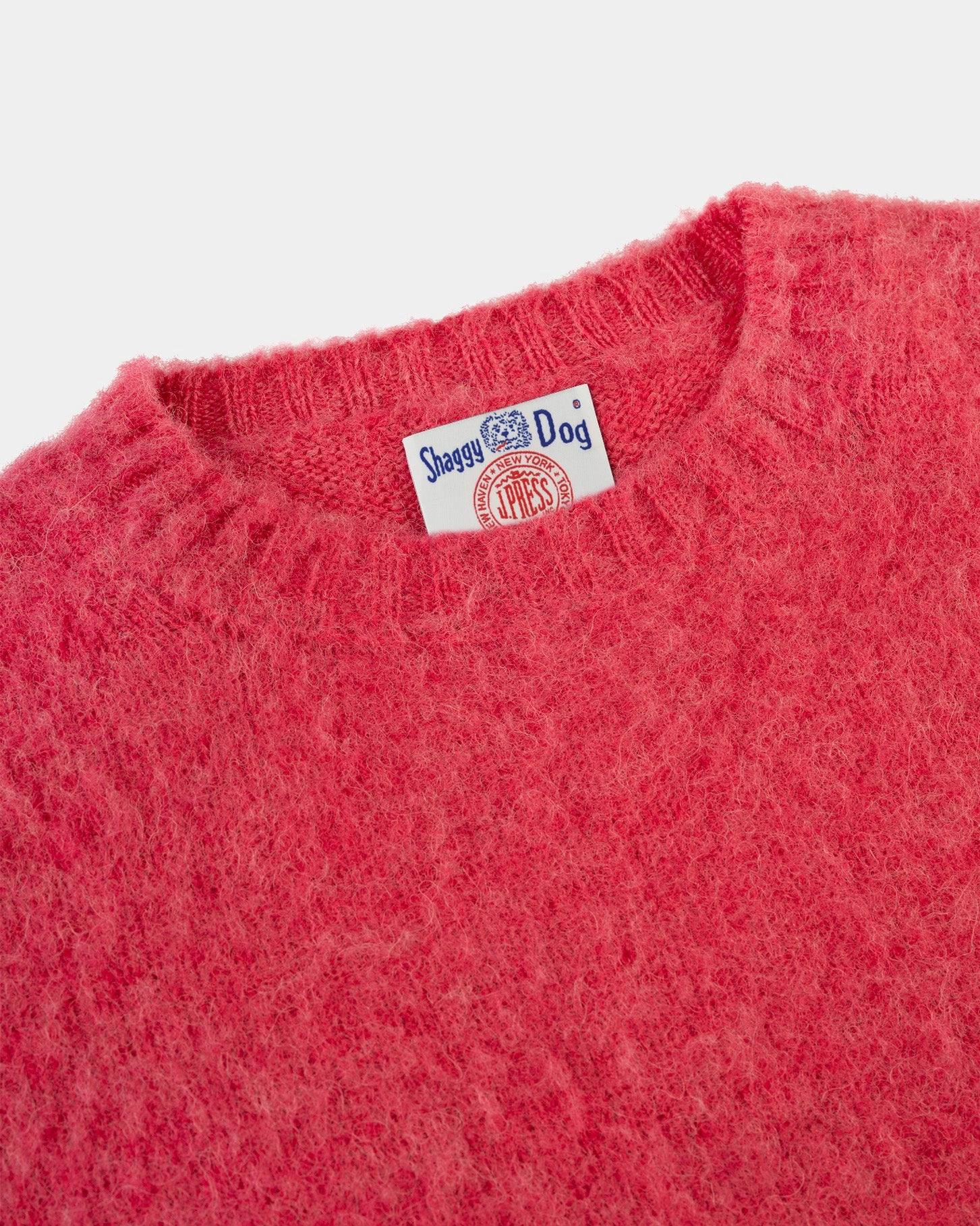 Made-in-Scotland Fuschia Shaggy Dog Sweater - Classic Fit Winter Ready Knit Winter Apparel