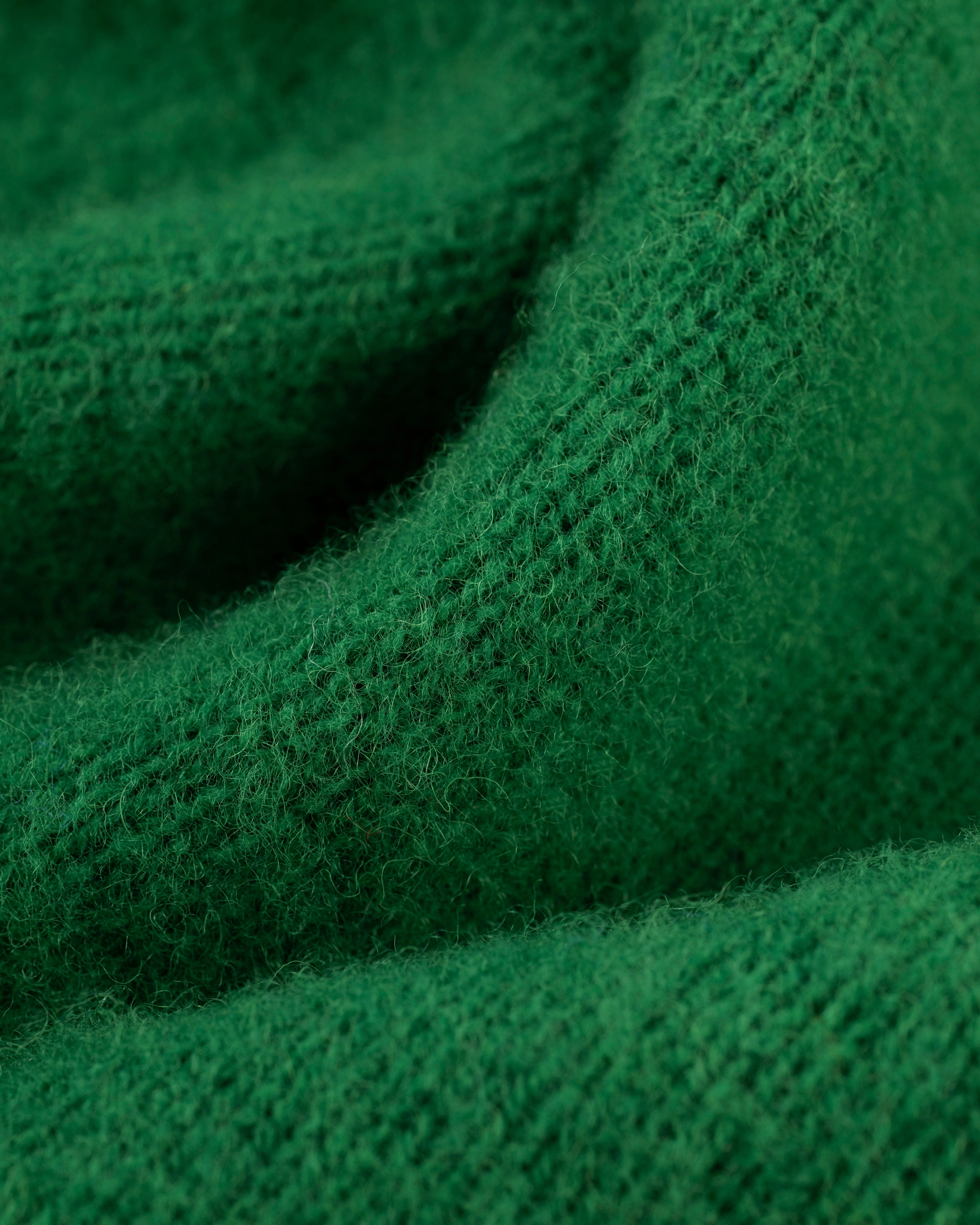 Made-in-Scotland Grass Green Shaggy Dog Sweater - Classic Fit Versatile Knit Knitted Fashion