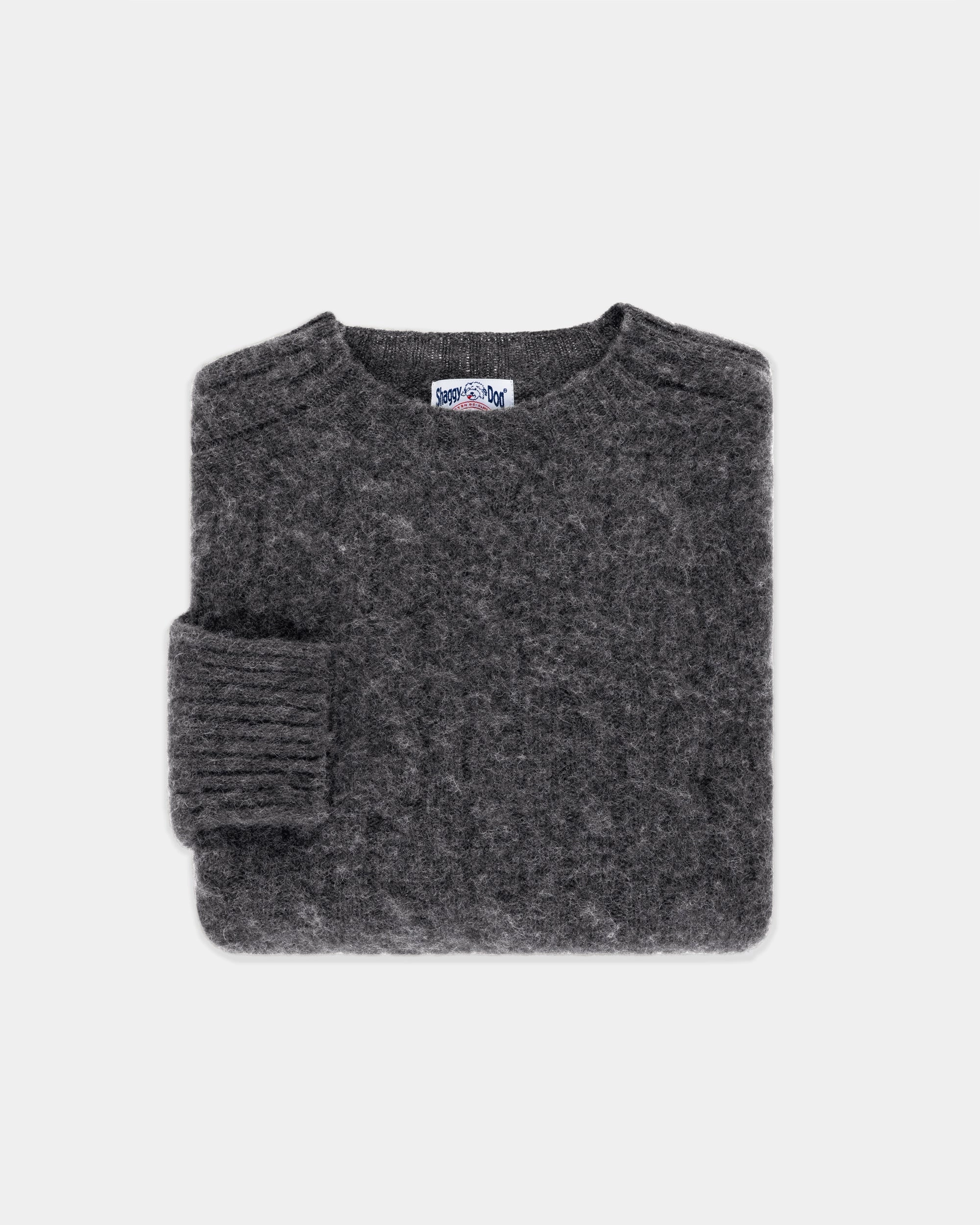 Made-in-Scotland Gray Shaggy Dog Cableknit Sweater - Classic Fit Curved Hemline Temperature Regulating