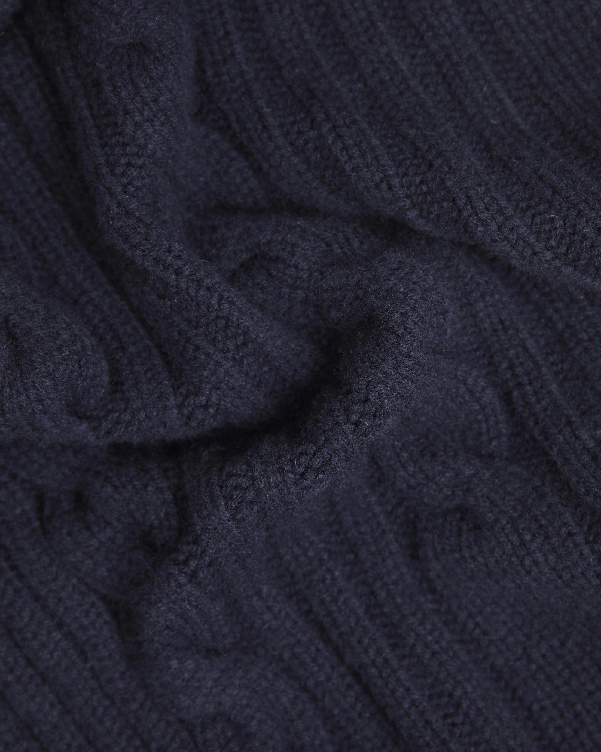 Made-in-Scotland Navy Cableknit Lambswool Cardigan Reinforced Shoulder Seams