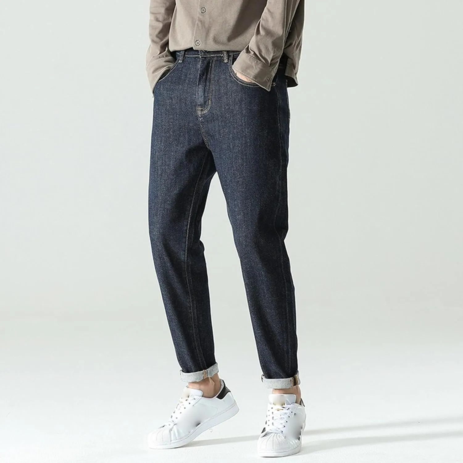 Men's Classic Straight Leg Outdoor Jeans Casual Loose Fit Stretch Denim Pants Comfort Basic Fashion Jeans
