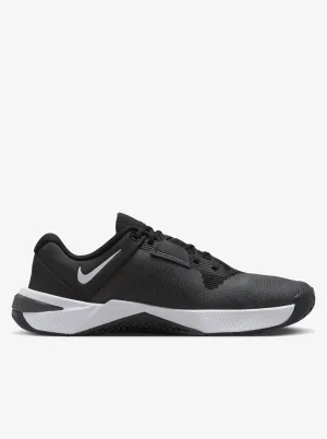 Adaptive foam promotes comfort across long sessions Comfortable Arch Metcon 10 Womens