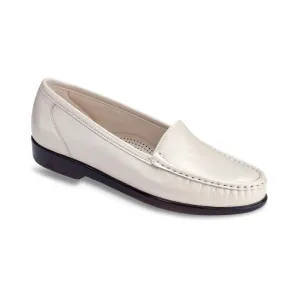 casual wear shoes Relax Moment Women's Simplify Slip On Loafer - Medium In Pearl Bone