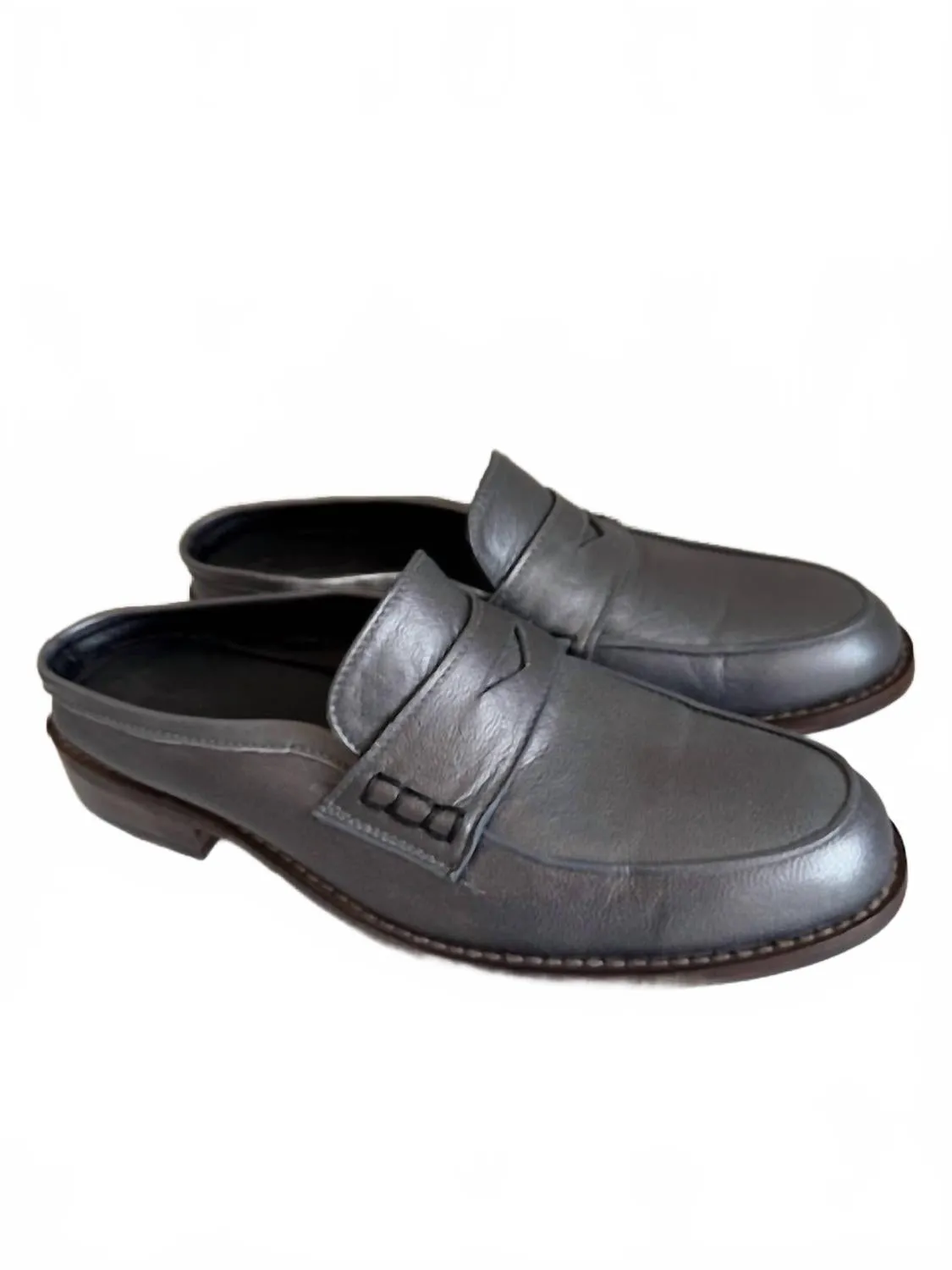 Women's Vero Loafer In Metallic Pewter Look Good