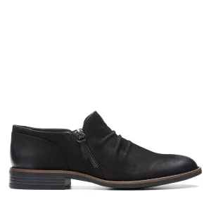 Clarks Camzin Pace in Black Nubuck Light Sole Grippy Outsole