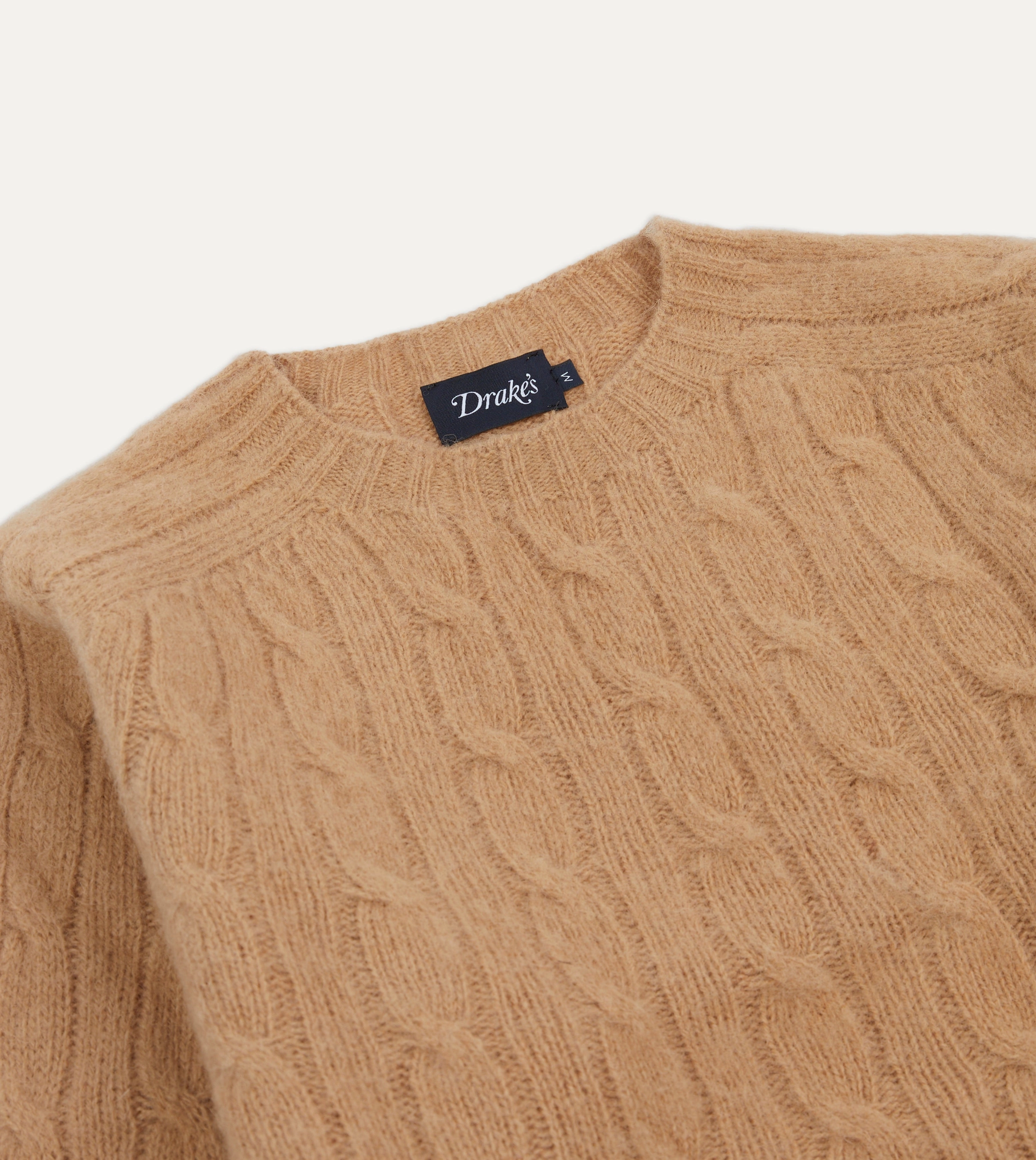 Easy Silhouette Wheat Brushed Shetland Cable Knit Crew Neck Jumper