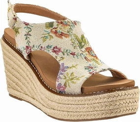 Women's Freddie Wedge Sandals In Sand Brocade Sport Base