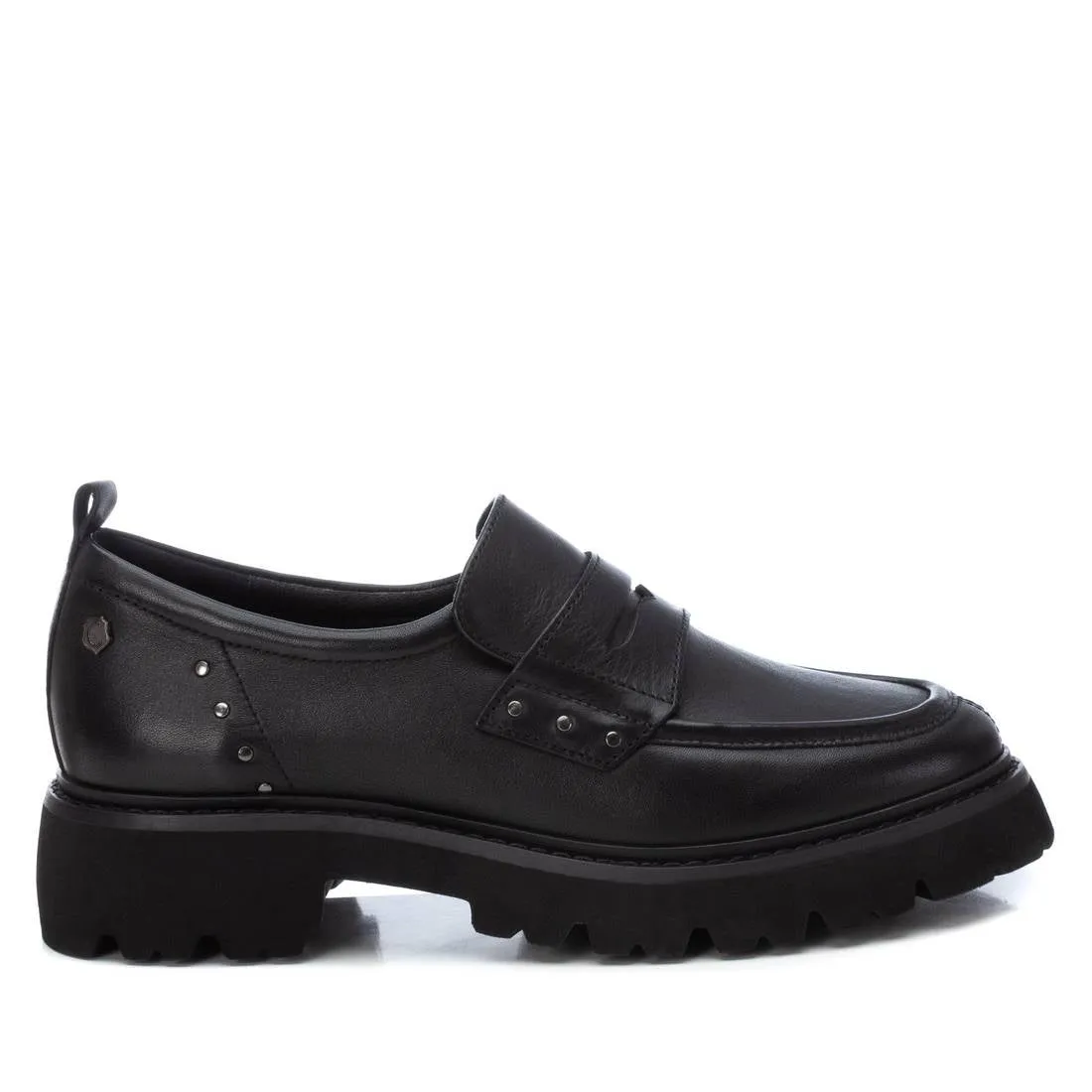 Carmela Leather Collection Women's Moccasins by Xti Step Strong Street Dash