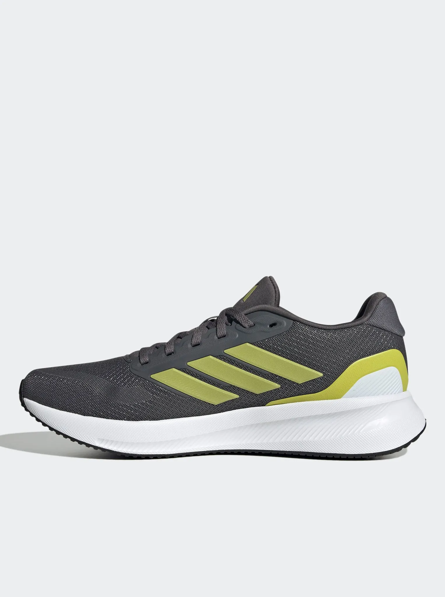 desert shoes Ventilated Airflow Design Runfalcon 5 Mens
