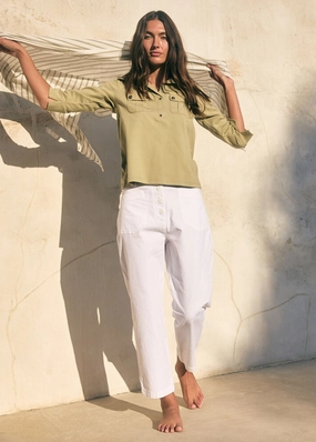 Monochrome Outfit Gentle Comfort SALOME - High-Waisted Mom-Fit Pants (WHITE)