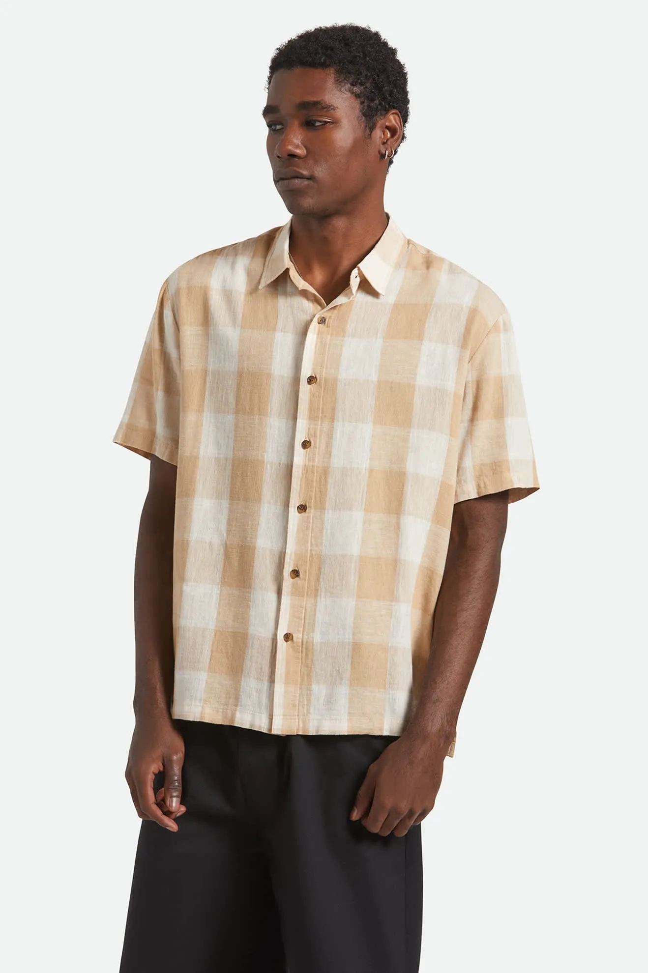 Cru Linen Blend S/S Shirt - Off White/Sand Bamboo Fiber Blend Iconic look
