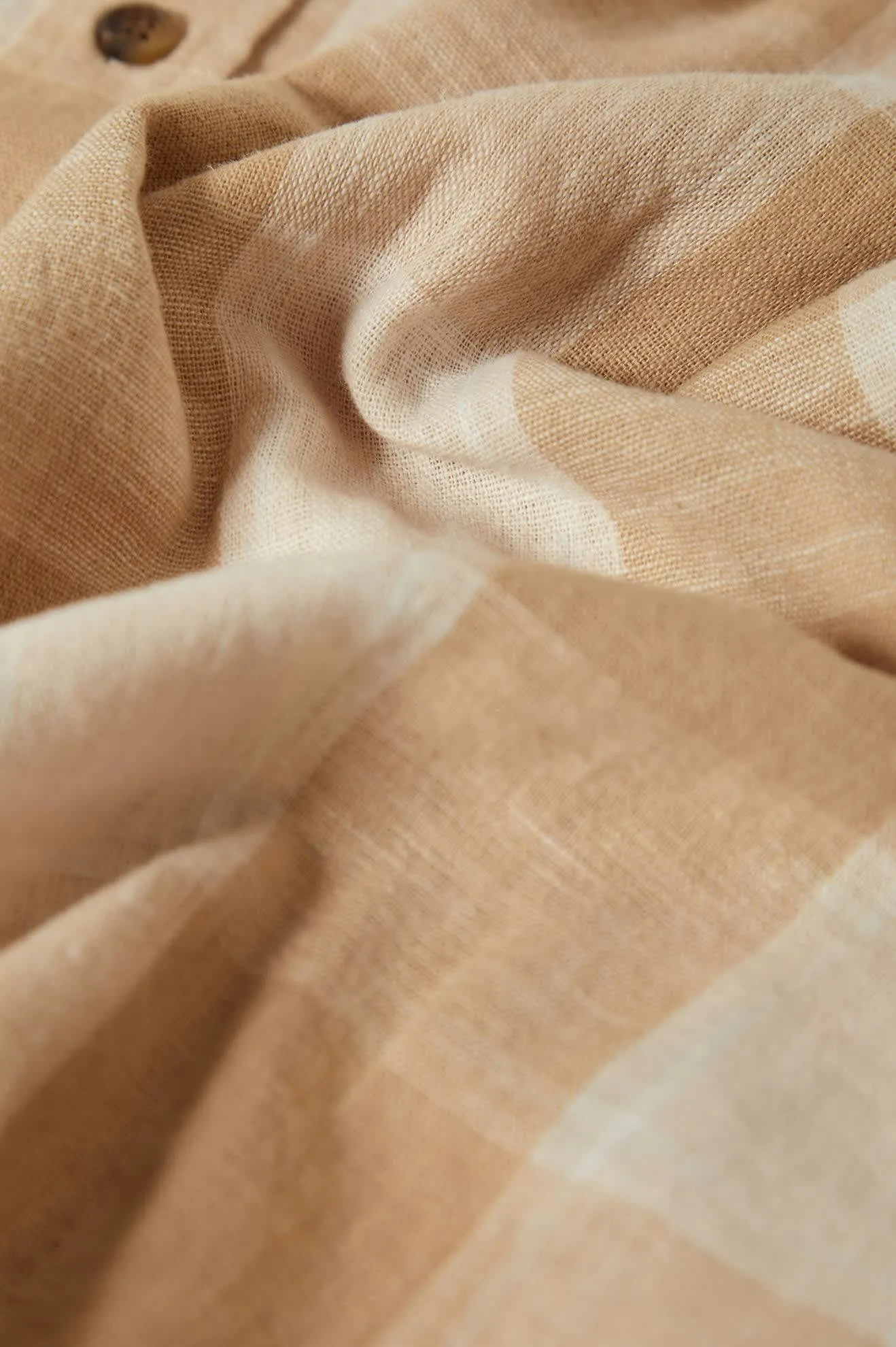Layering Piece Cru Linen Blend S/S Shirt - Off White/Sand