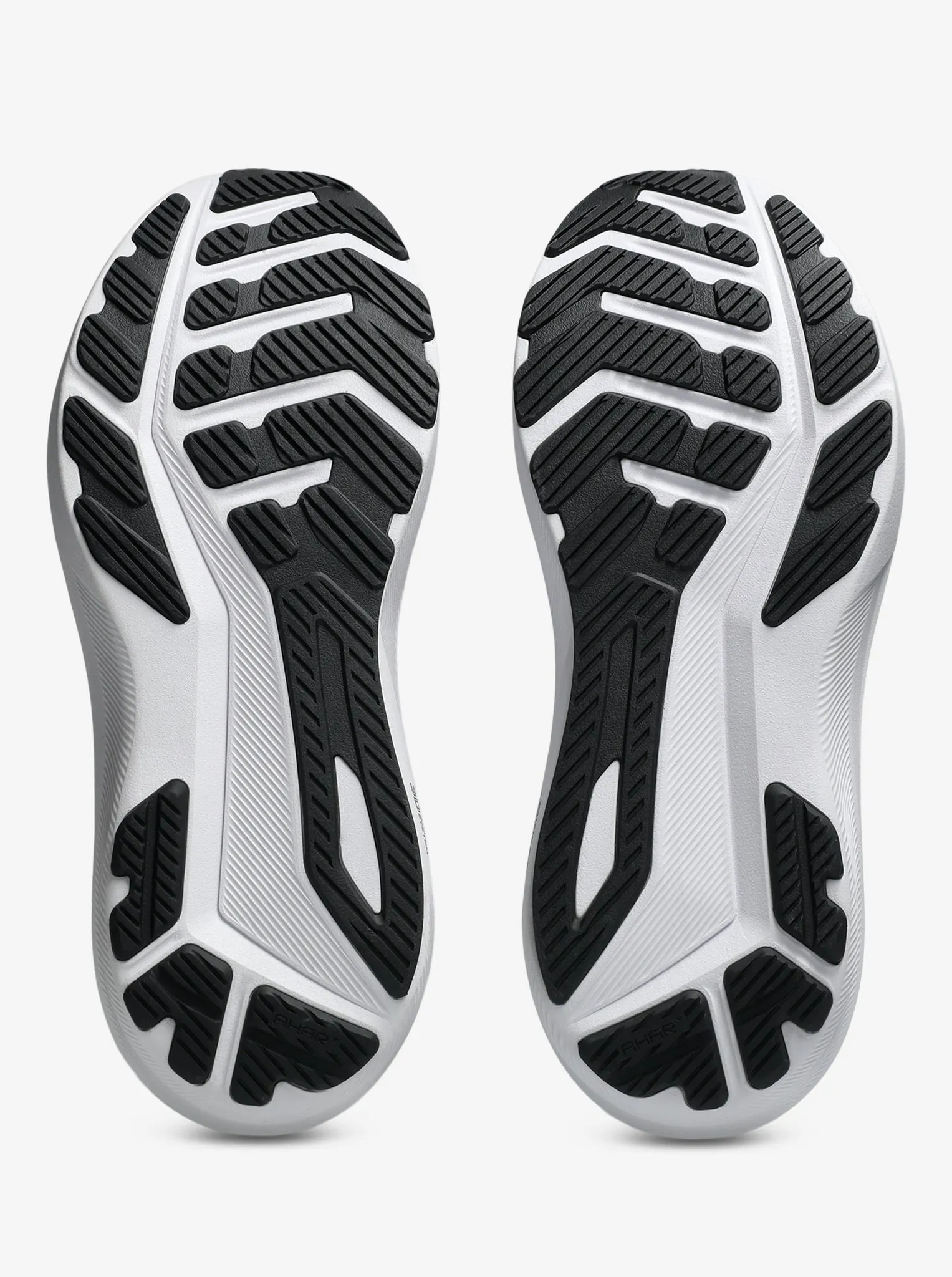 GT-1000 14 (2E) Wide Mens running in an underpass area shoes
