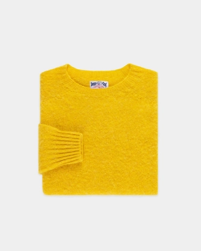 Made-in-Scotland Yellow Shaggy Dog Sweater  - Trim Fit Cozy Basics Effortless Comfort Wear