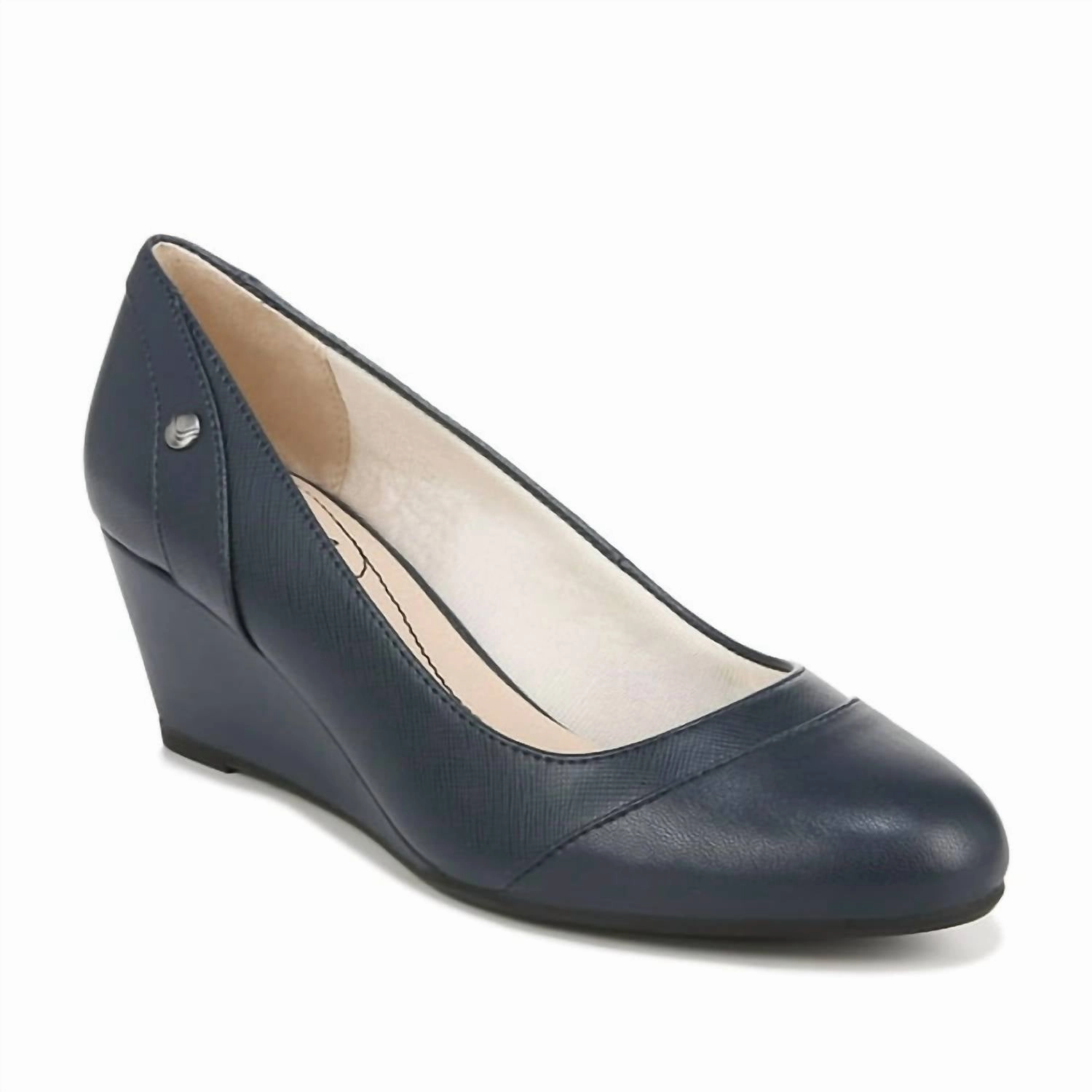 Muscle Aid Women's Dream Pump Wedge Shoes In Navy Heirloom