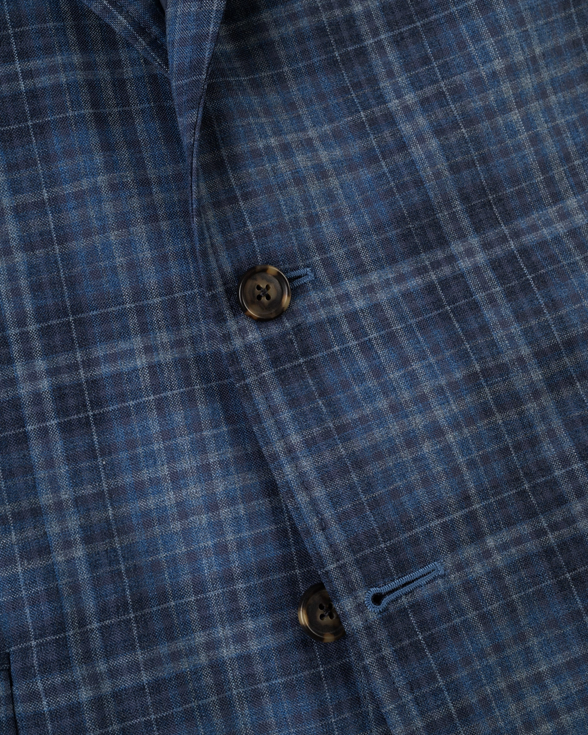 Made-in-Canada Medium Blue & Grey Plaid Wool Sport Coat Advanced Thread Tensioning Elegant Look