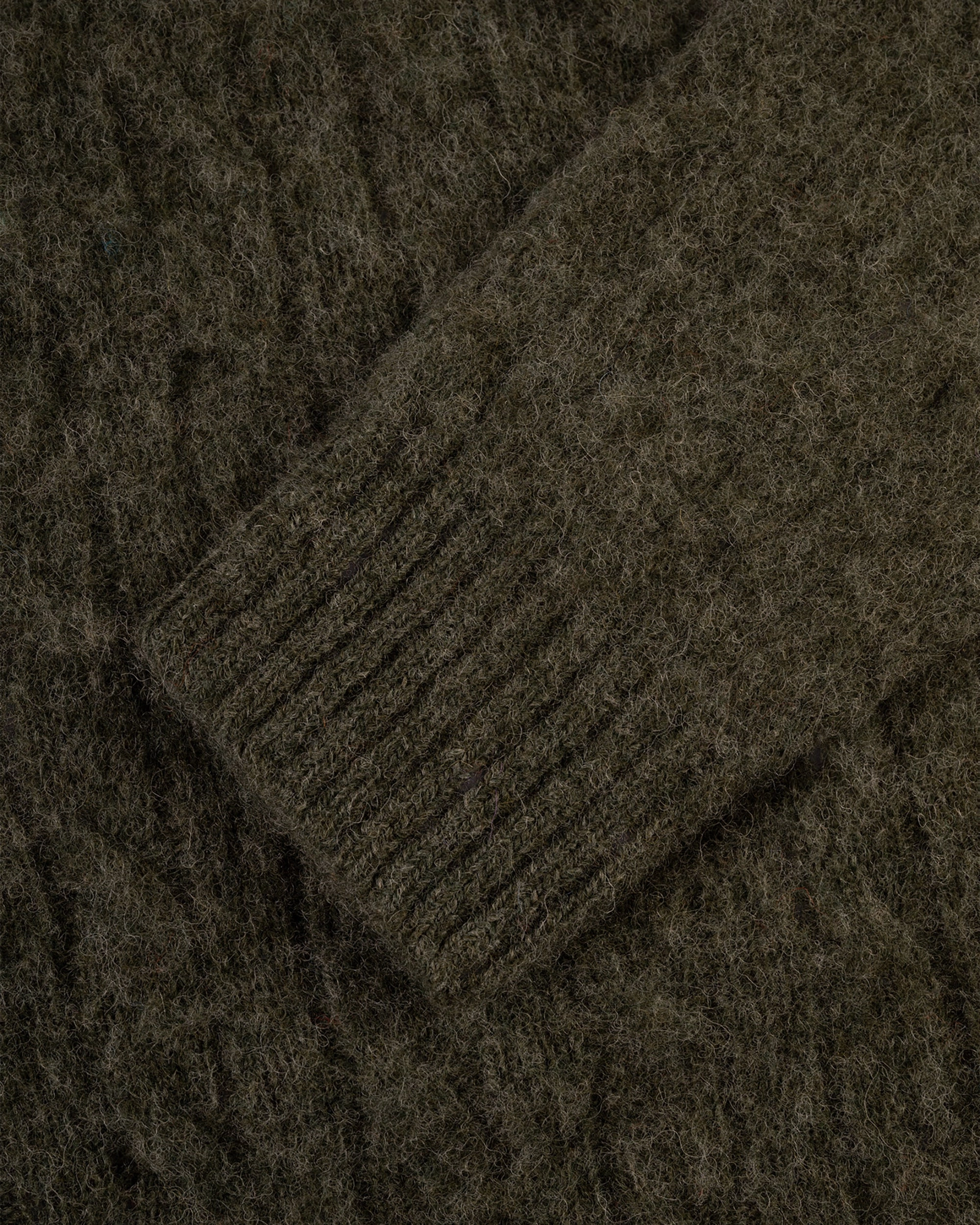 V neck Made-in-Scotland Dark Green Shaggy Dog Cableknit Sweater - Classic Fit